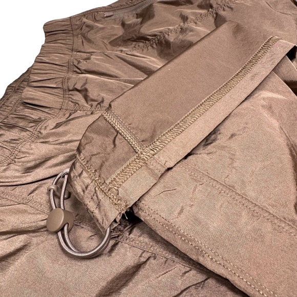 TNA (Aritzia) | Prima Pant | XS | Mid-rise | Relaxed-fit | Y2K | Streetwear - Picture 10 of 15